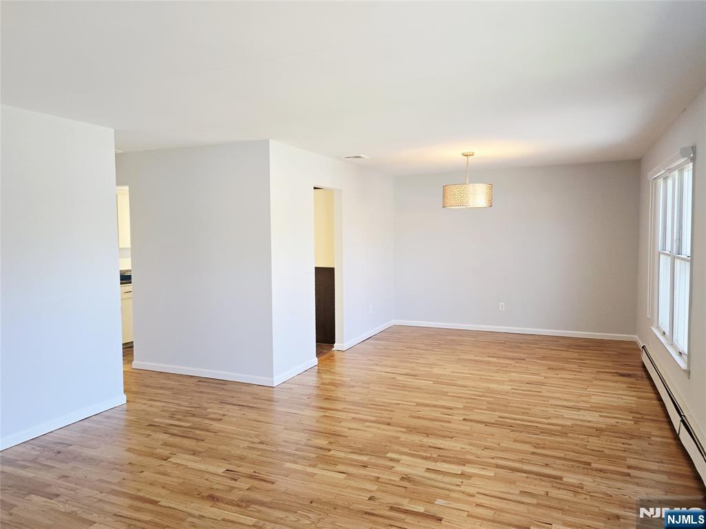 71 Wyandotte Avenue - Photo 2