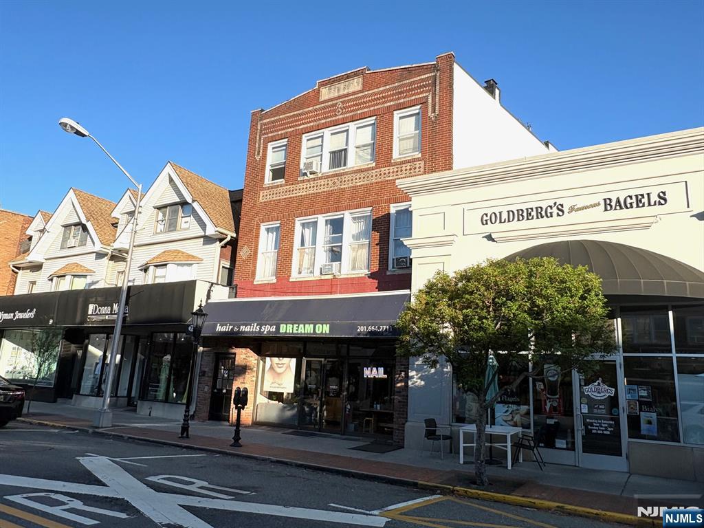 99 Beech Street