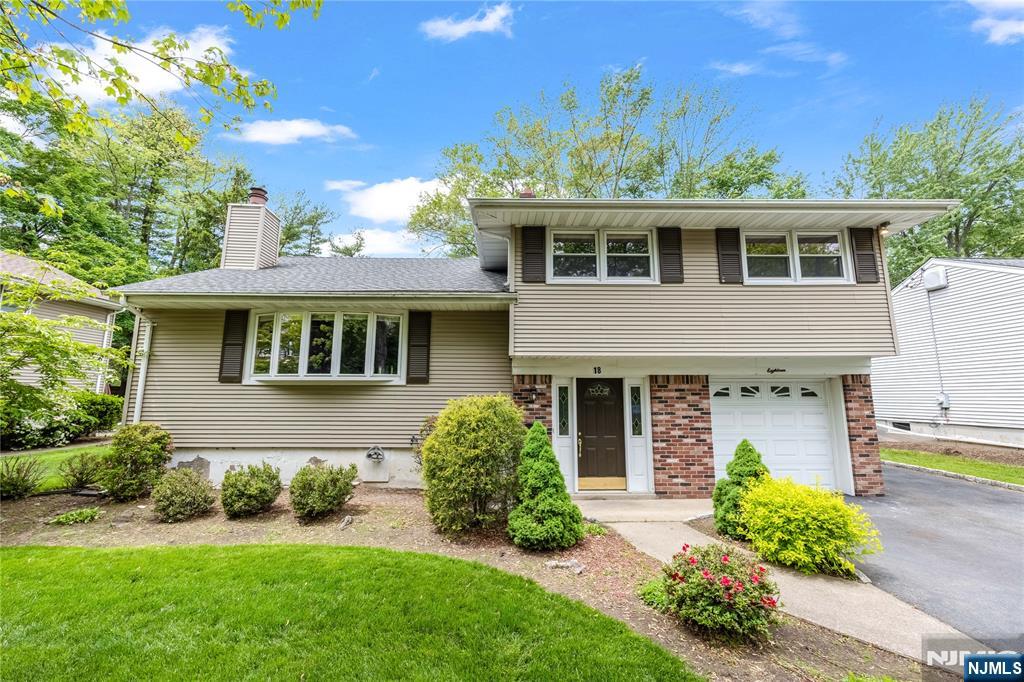 18 Dogwood Court, Westwood, NJ 07675 Listing Photo  1