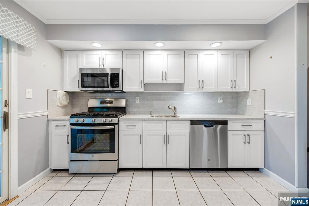 18 Dogwood Court, Westwood, NJ 07675 Listing Photo  15