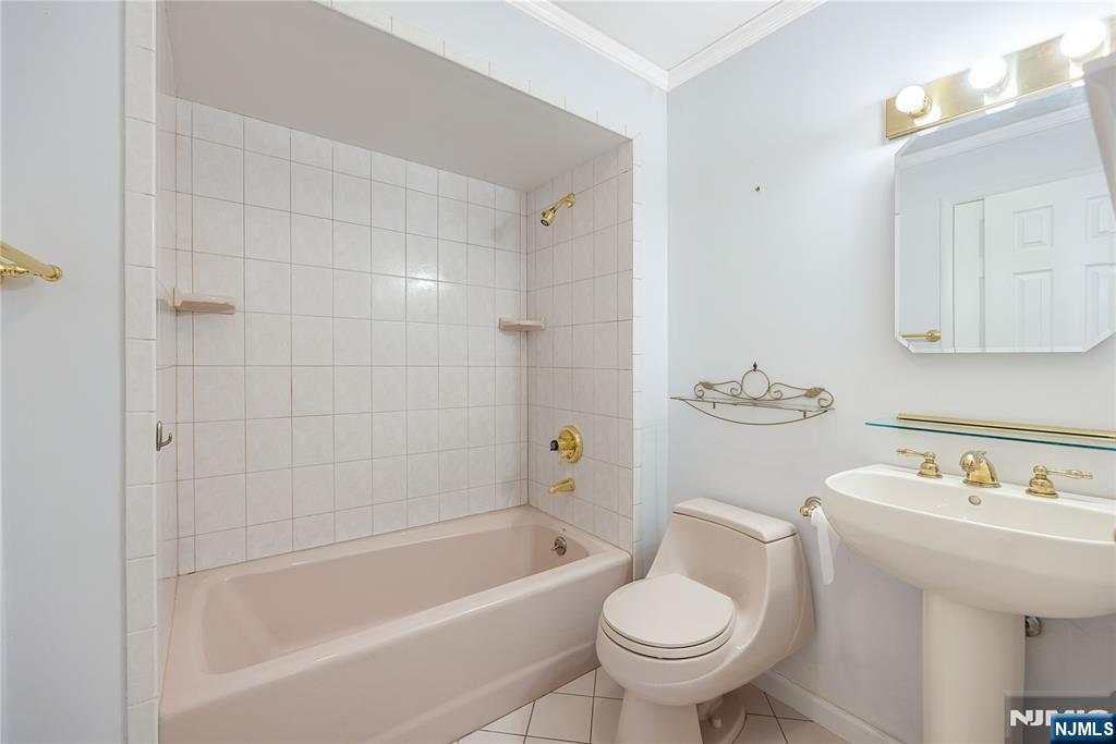 18 Dogwood Court, Westwood, NJ 07675 Listing Photo  26