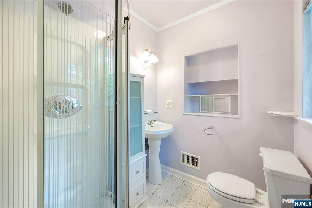 18 Dogwood Court, Westwood, NJ 07675 Listing Photo  29