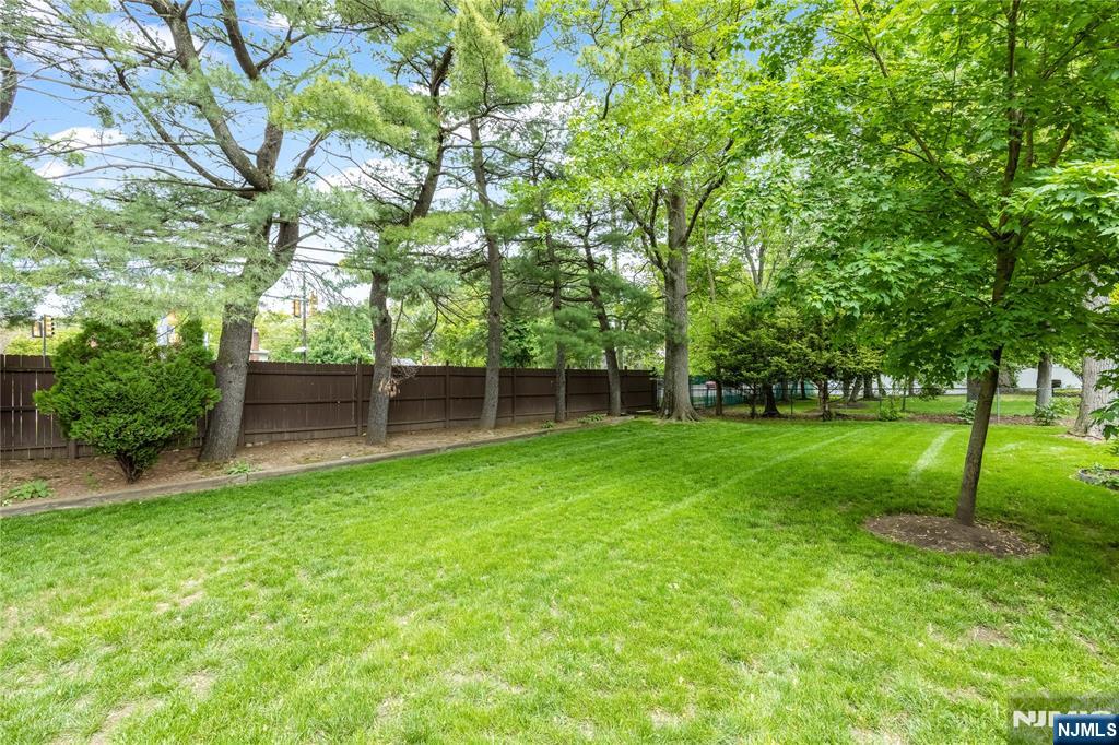 18 Dogwood Court, Westwood, NJ 07675 Listing Photo  35