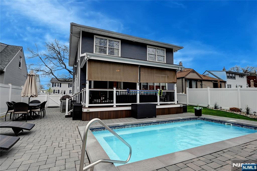 347 Passaic Avenue - Photo 3