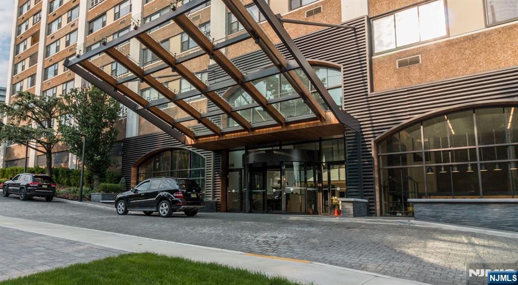 250 Gorge Road 28I - Photo 2