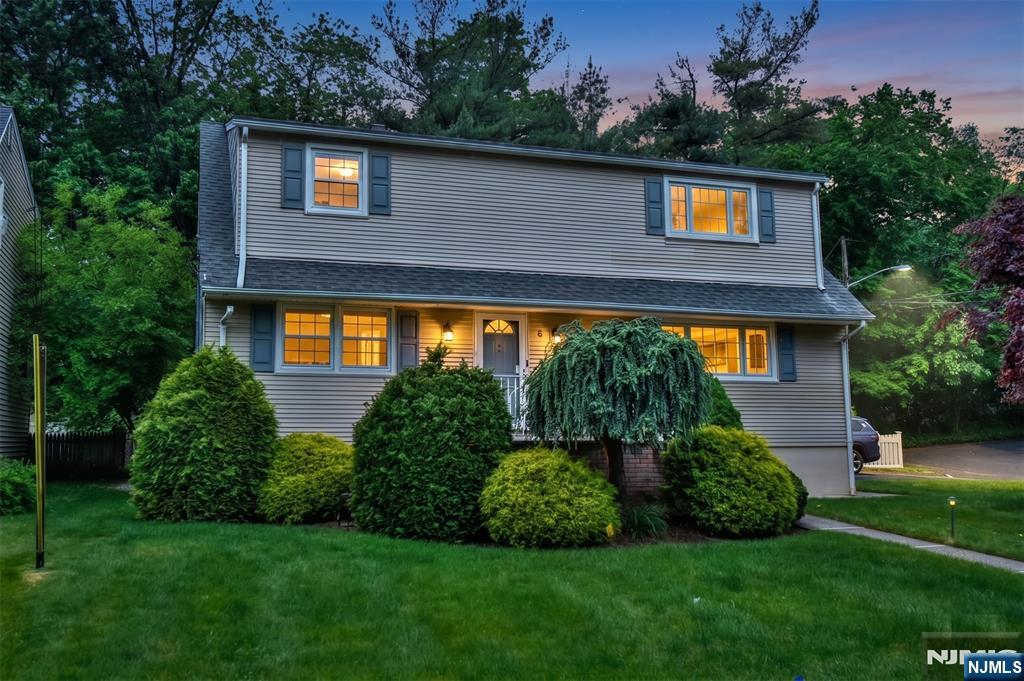 8 Royal Avenue - Photo 2