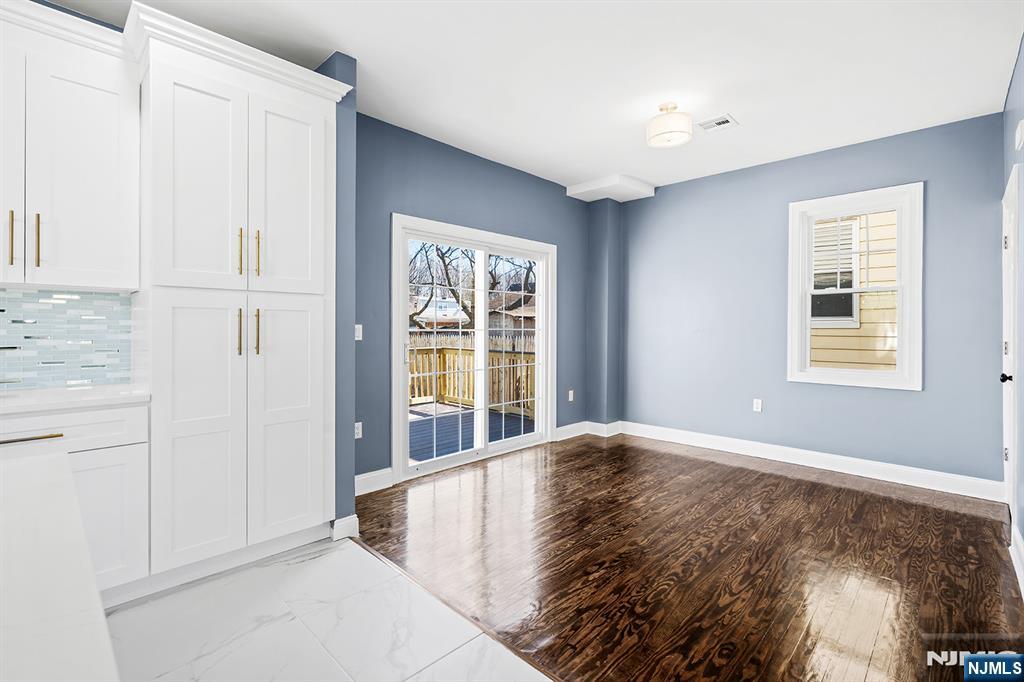 255 Garibaldi Avenue