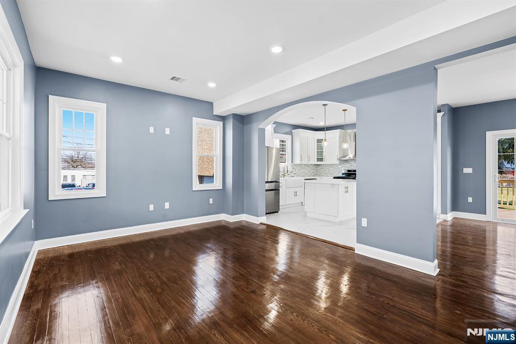 255 Garibaldi Avenue