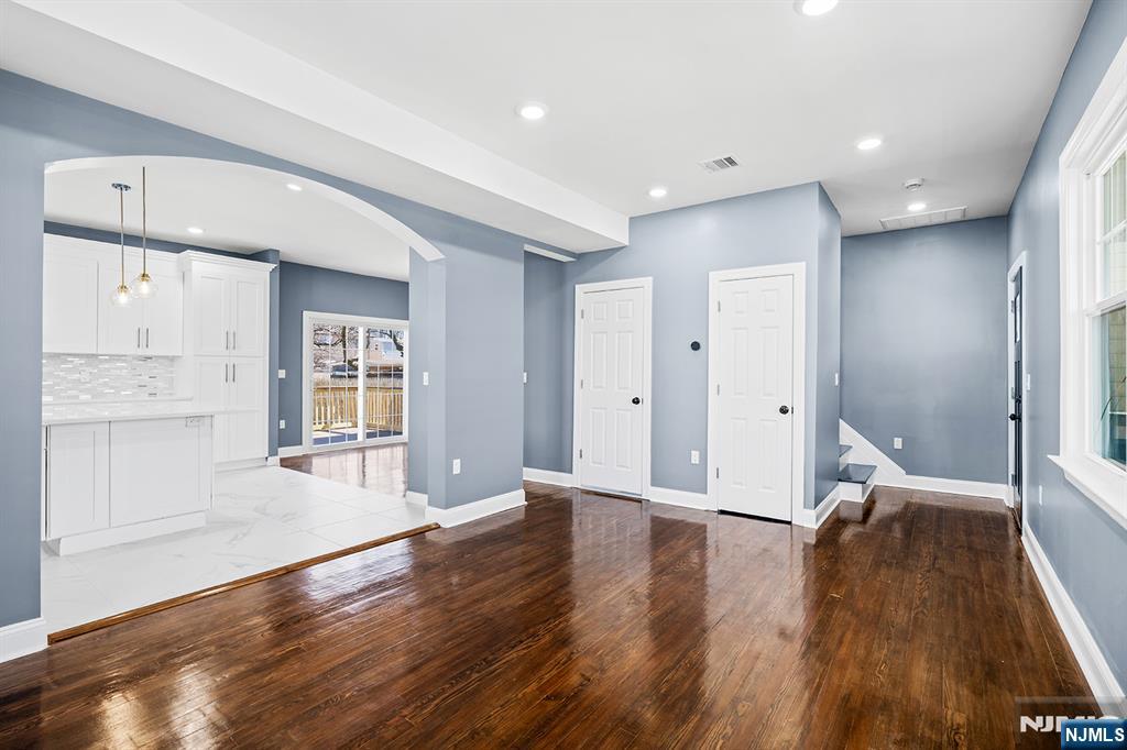 255 Garibaldi Avenue