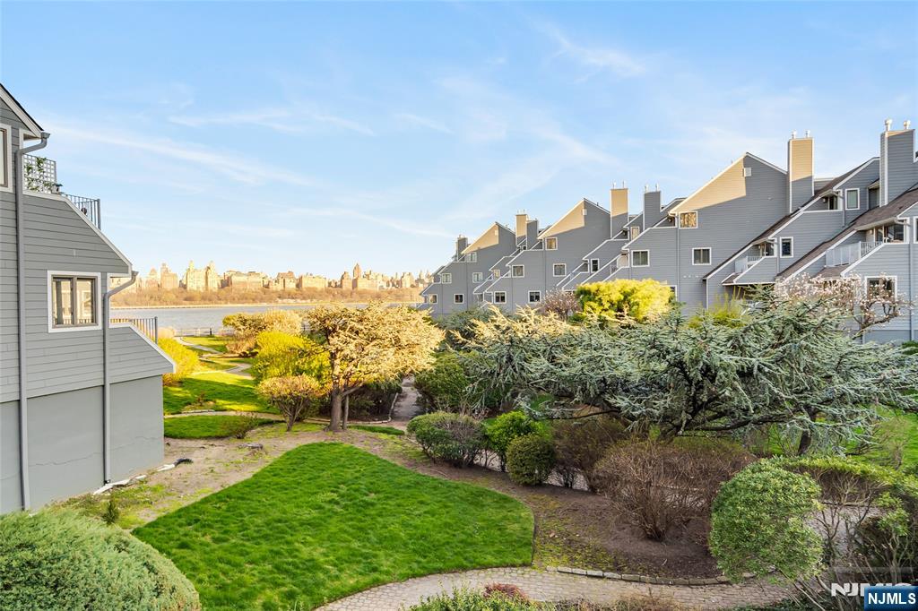 8C Cove Lane, North Bergen, NJ 07047 Listing Photo  26