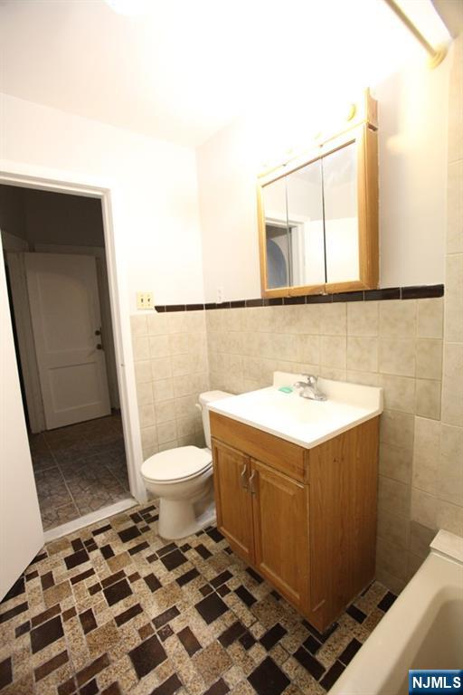 210 Day Avenue - Photo 5