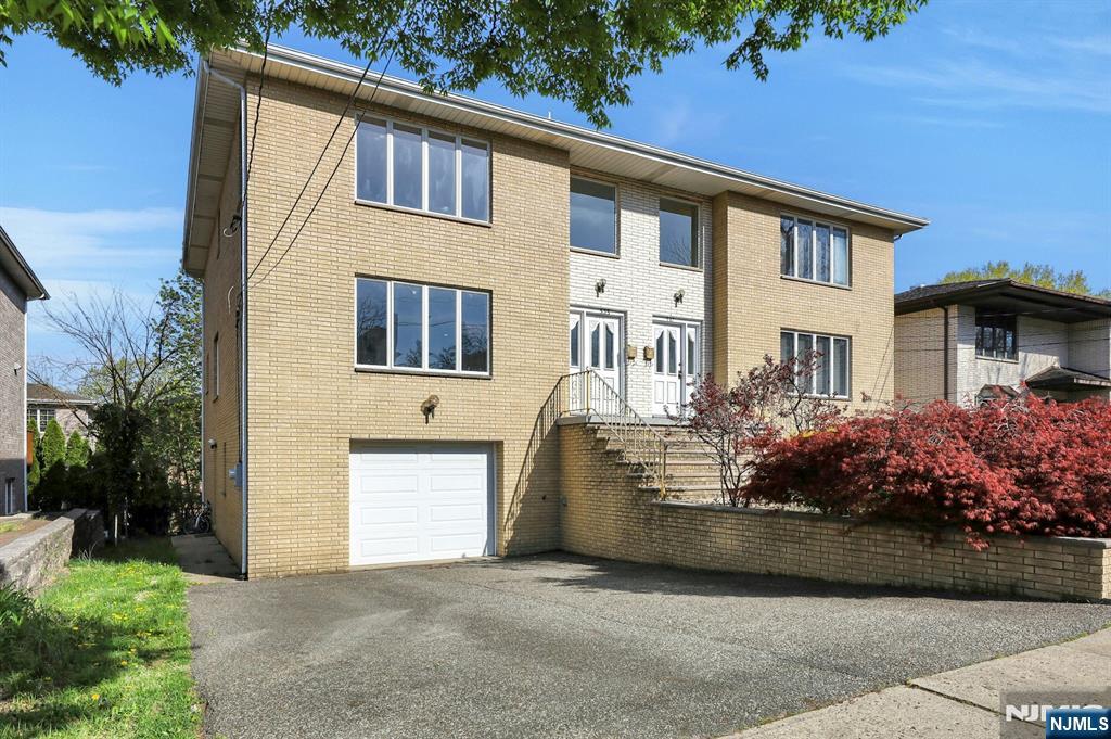 535 Orchard Avenue - Photo 2
