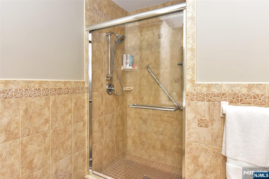 42 Bellgrove Drive, Mahwah, NJ, 07430