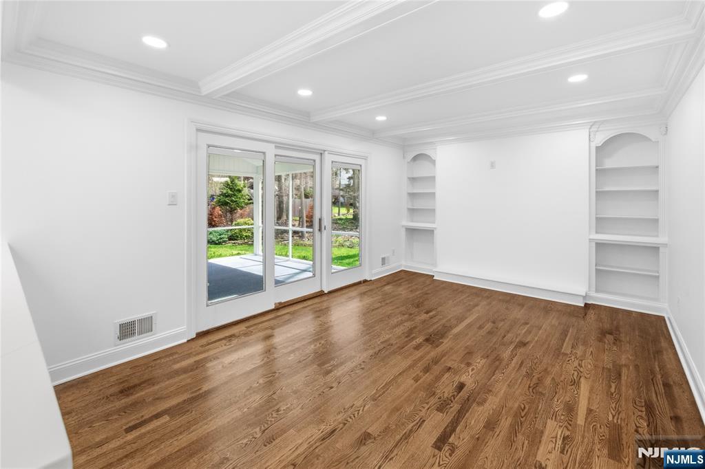 710 Tulip Place