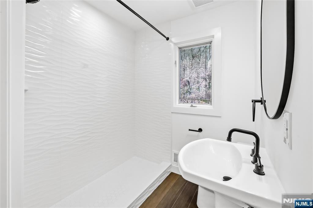 710 Tulip Place