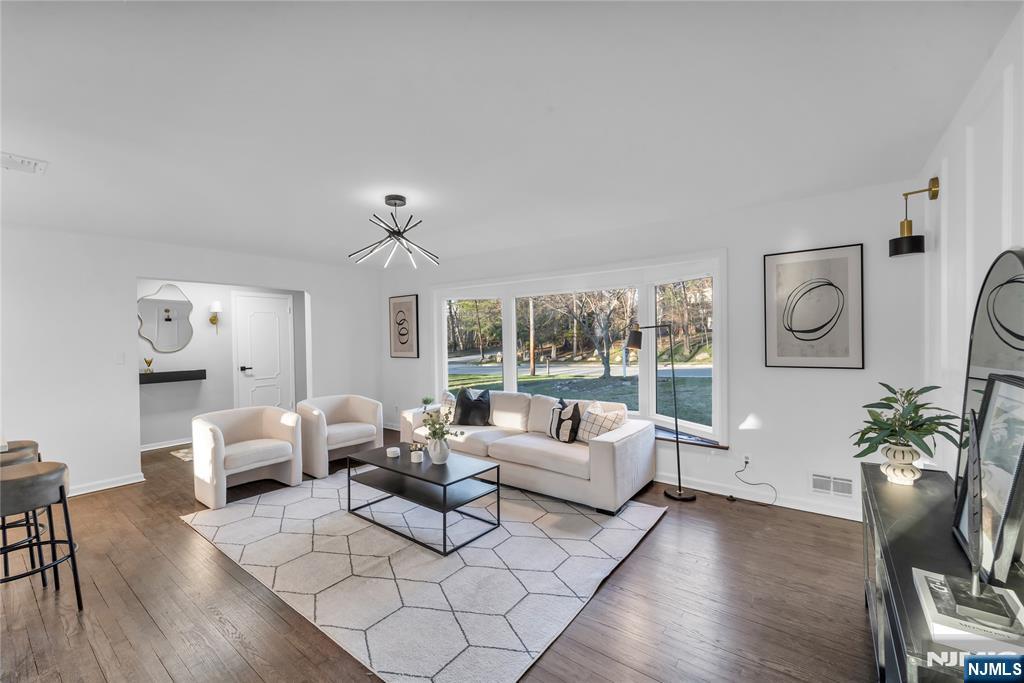 1011 Washington Avenue - Photo 3