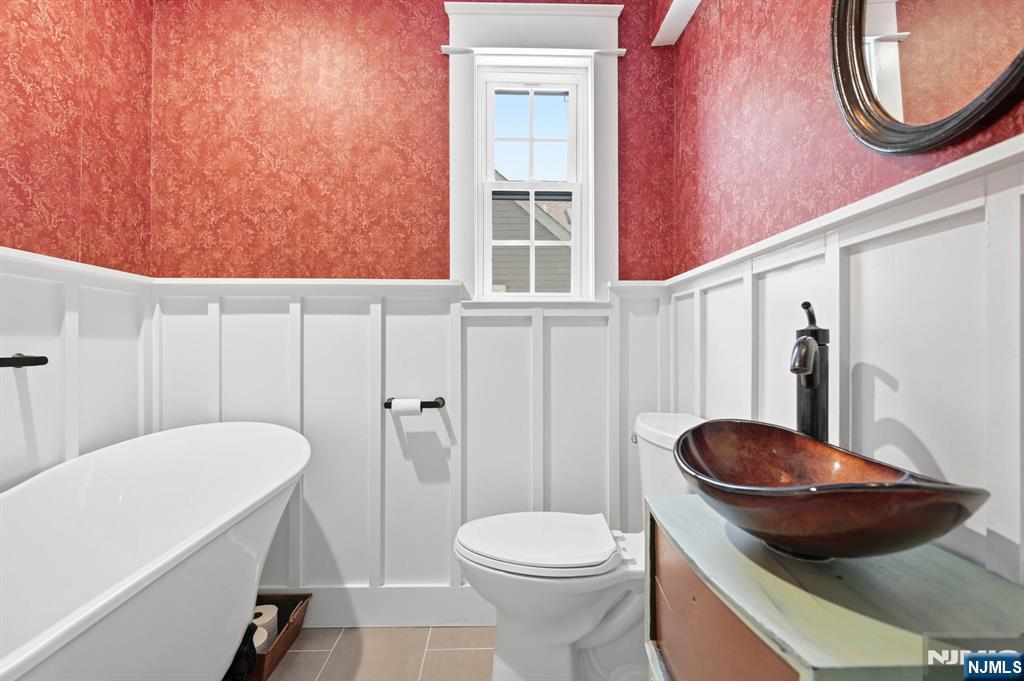 1074 Colfax Avenue - Photo 5