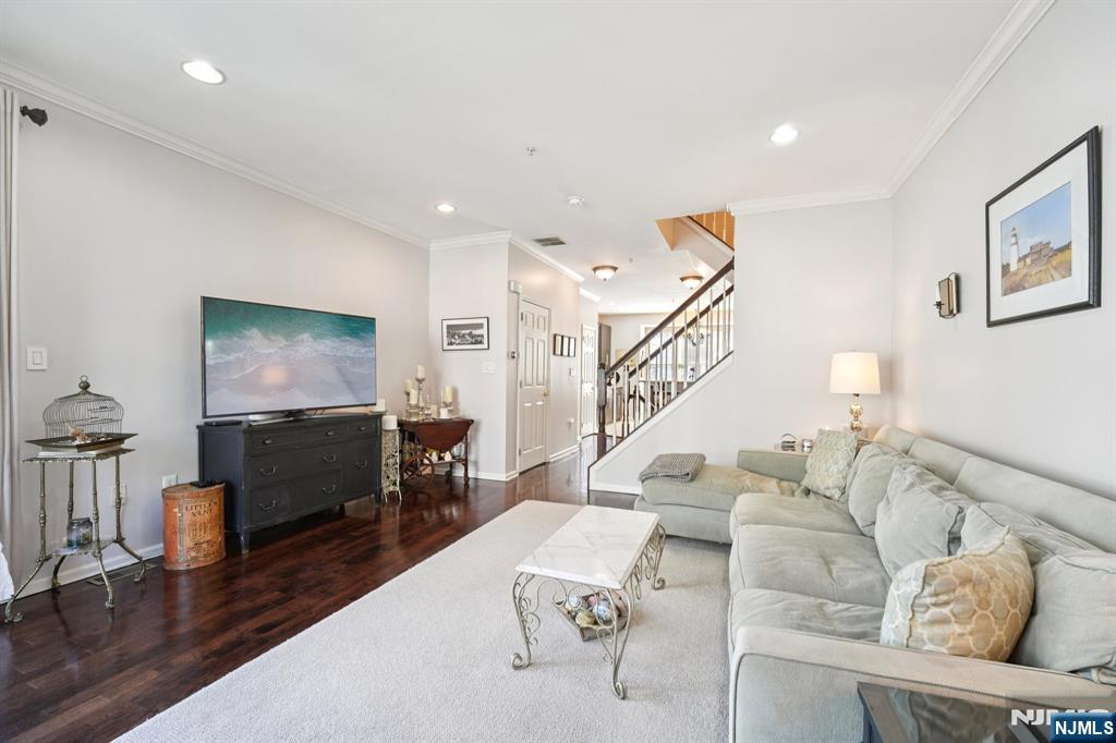 428 Newburgh Court - Photo 1