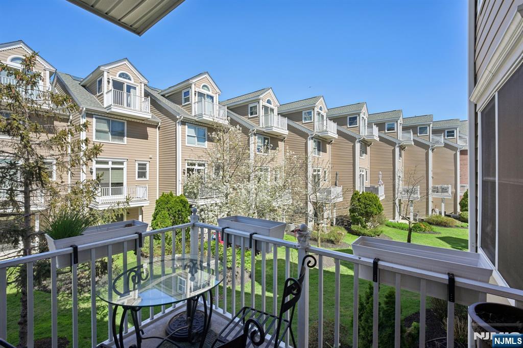 428 Newburgh Court — photo 11