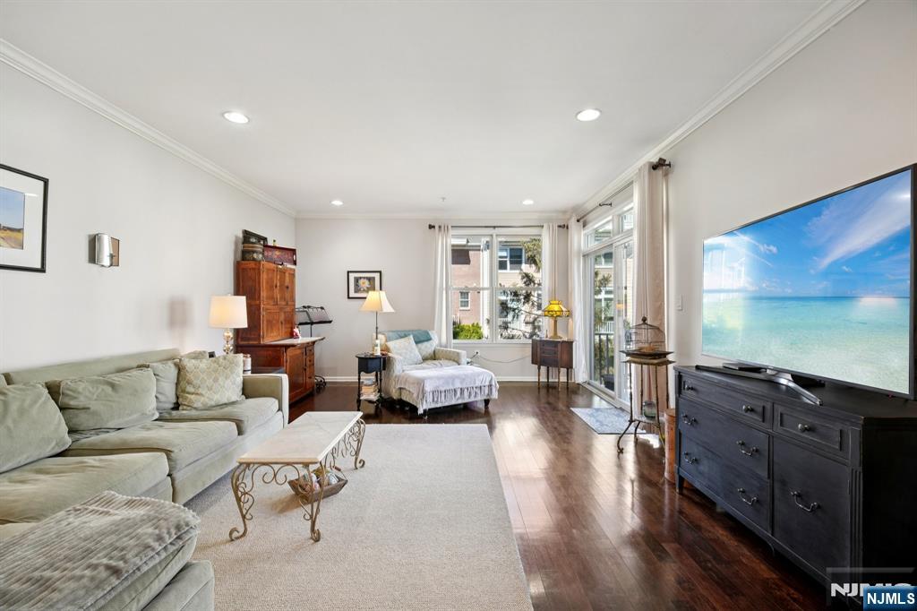 428 Newburgh Court - Photo 3