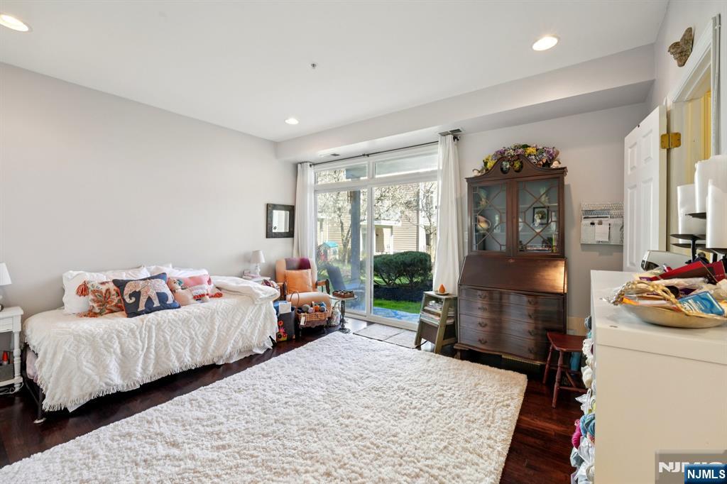 428 Newburgh Court — photo 34