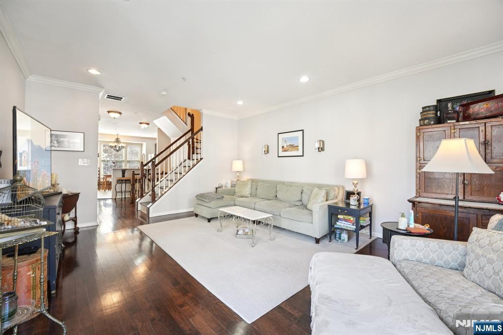 428 Newburgh Court - Photo 5