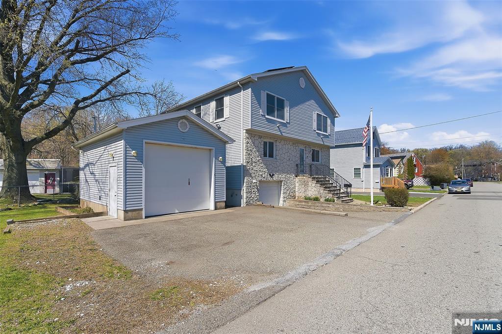 7 Franklin Street - Photo 2