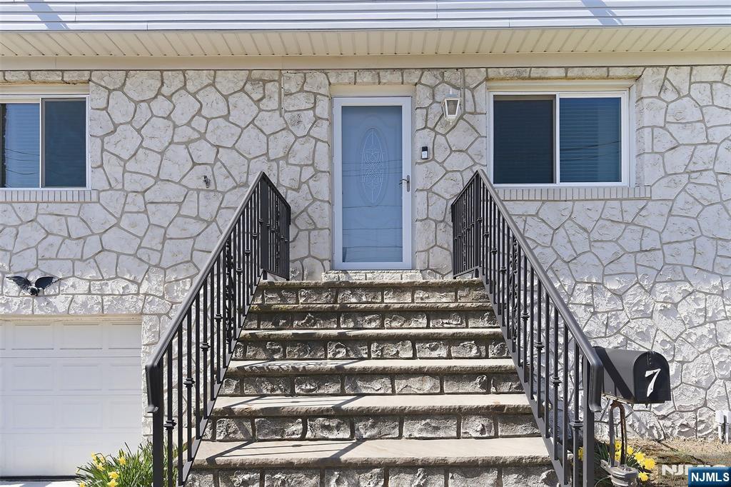 7 Franklin Street - Photo 5