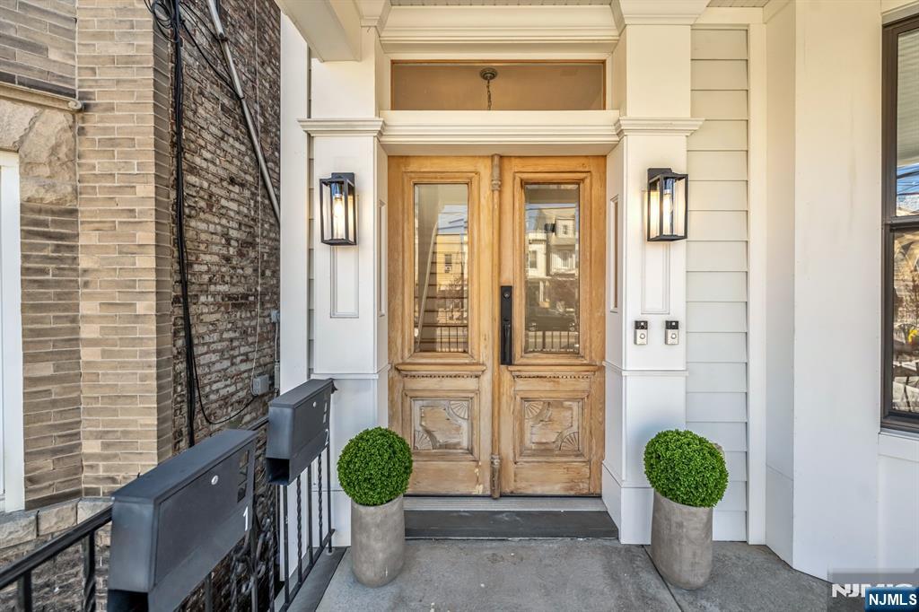 2602 Palisade Avenue - Photo 4