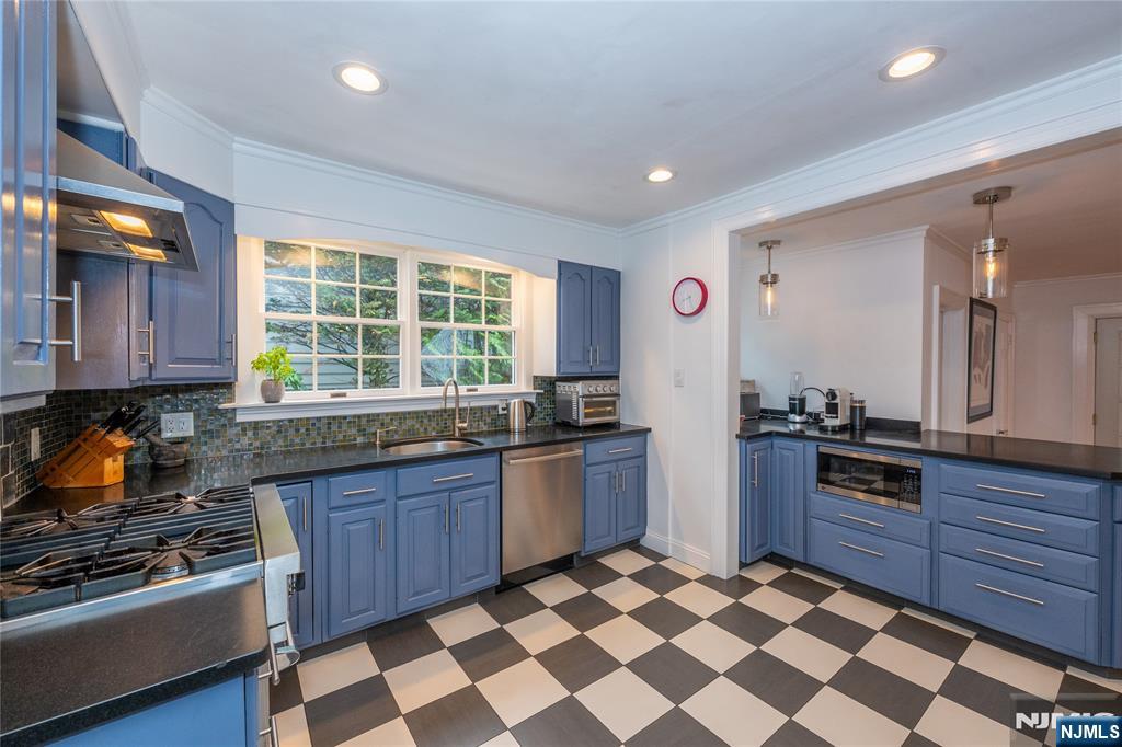 139 Glenwood, Ridgewood, NJ, 07450