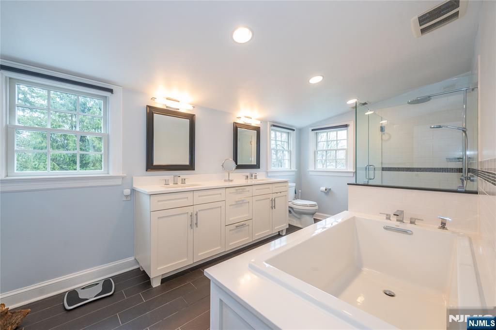 139 Glenwood, Ridgewood, NJ, 07450