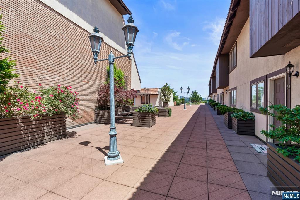 300 Gorge Rd #58, Cliffside Park, NJ 07010