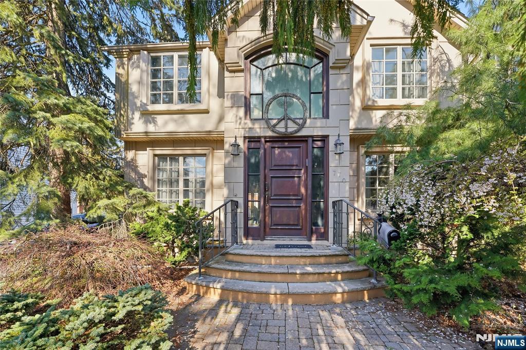 33 Clayton Street, Hillsdale, NJ, 07642