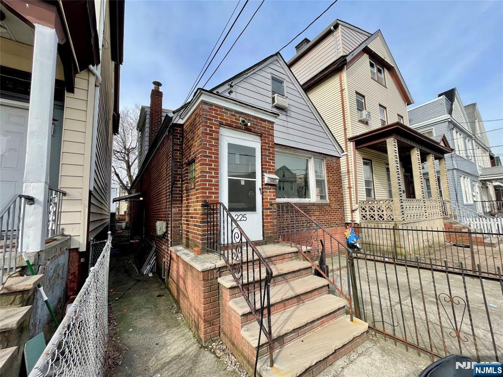 225 Cator Avenue, Jersey City, NJ, 07305