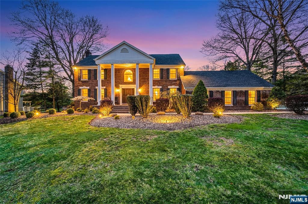 31 Collins Avenue, Closter, NJ, 07624