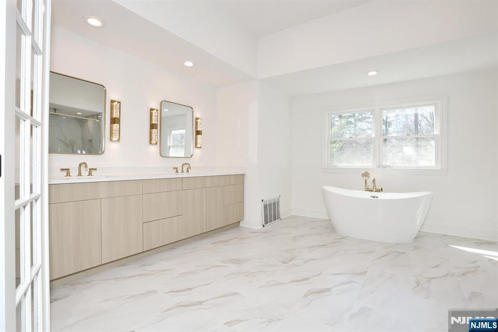 337 Franklin Street, Haworth, NJ, 07641