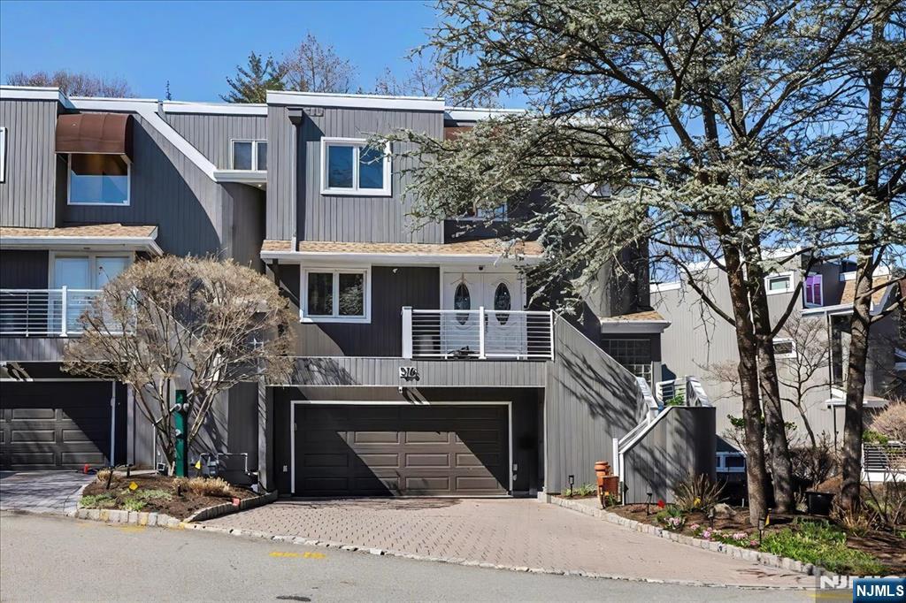 2 Overbrook Place, Hillsdale, NJ, 07642