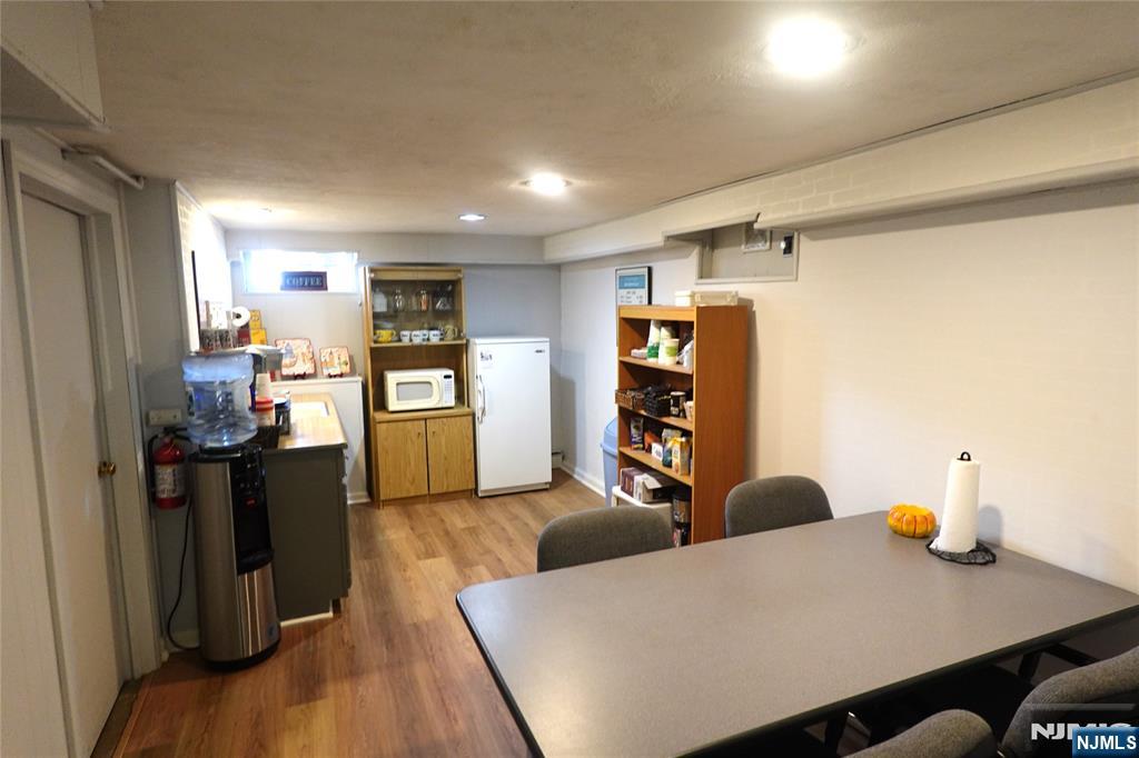 Kitchen/Breakroom