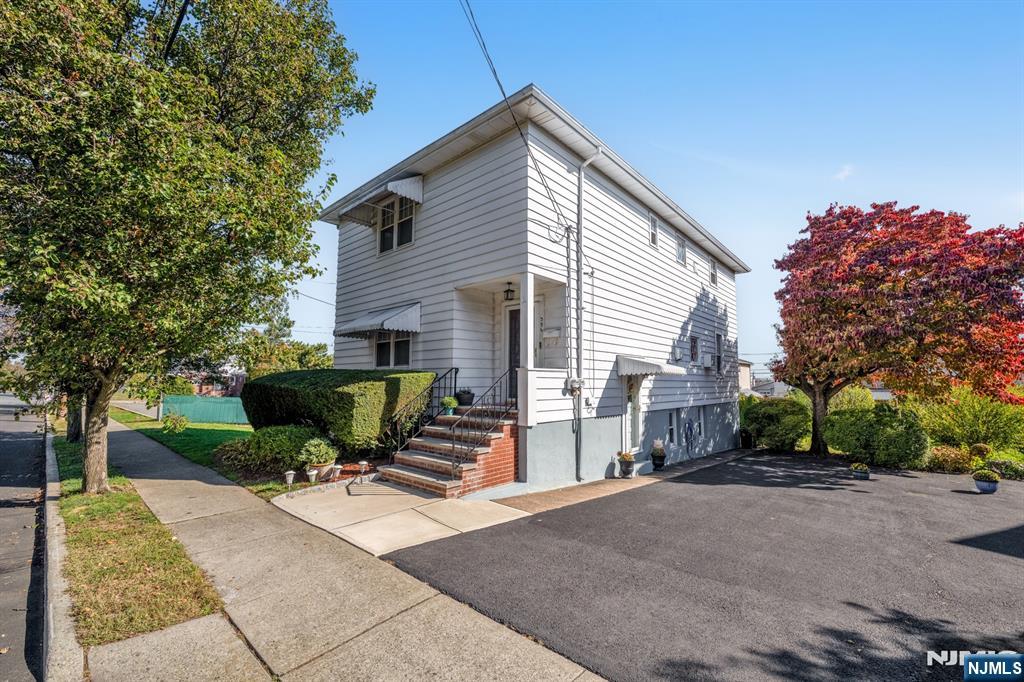 356 Westminster - Photo 1