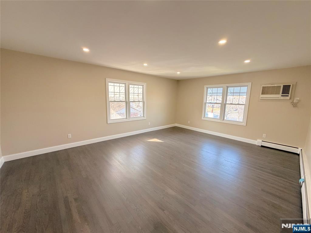 356 Westminster - Photo 4
