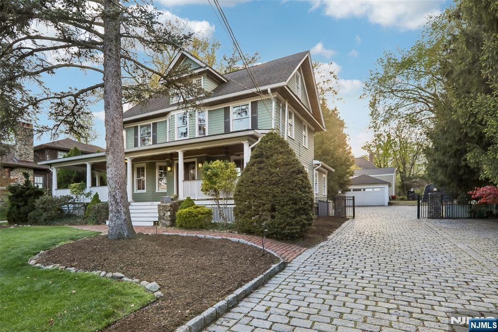 130 N Maple Avenue - Photo 3