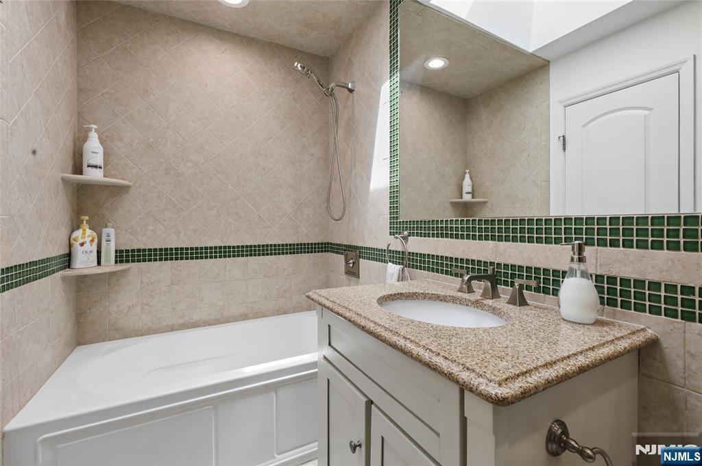 160 Magnolia Avenue — photo 25