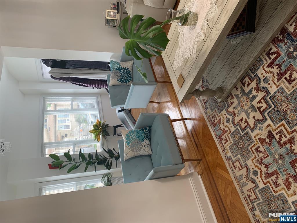 272 Wilson Avenue - Photo 3