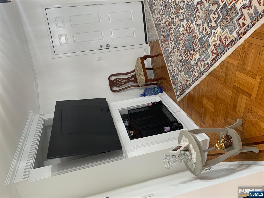 272 Wilson Avenue - Photo 4