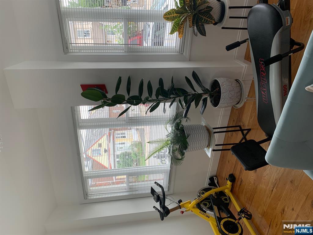 272 Wilson Avenue - Photo 5