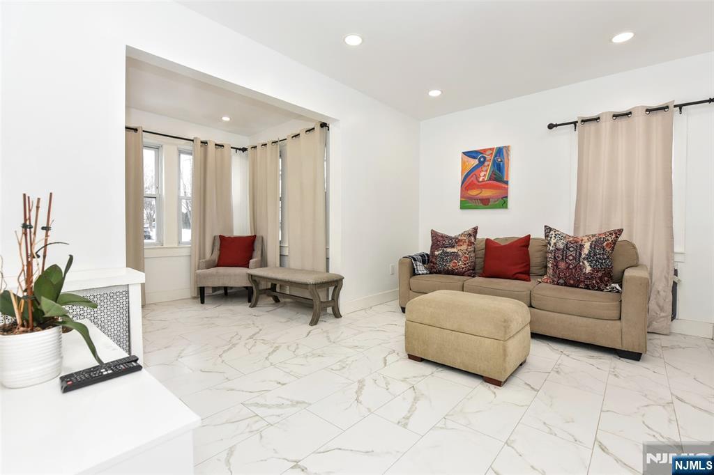 111 Teaneck Road - Photo 5