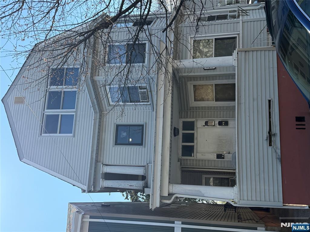 23 Hawkins Street, Newark, NJ, 07105