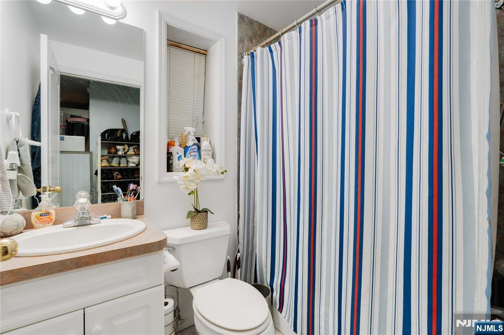 120 E Edsall Boulevard, Palisades Park, NJ 07650 Listing Photo  27