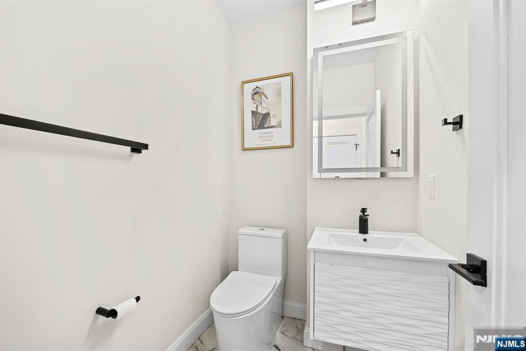 865 Summit Avenue #2