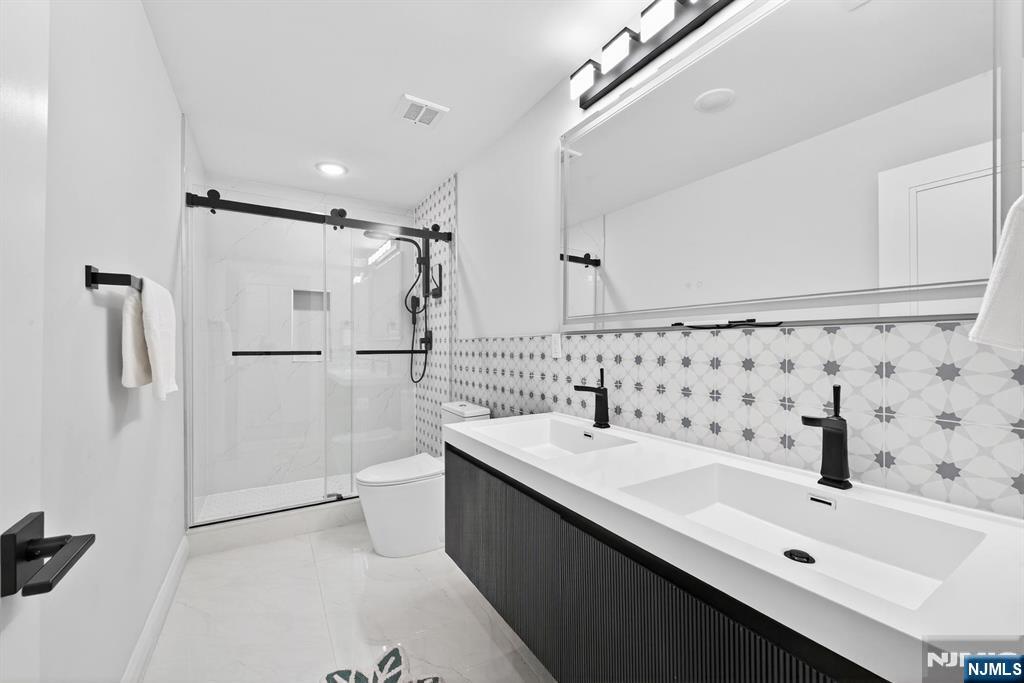 865 Summit Avenue #2